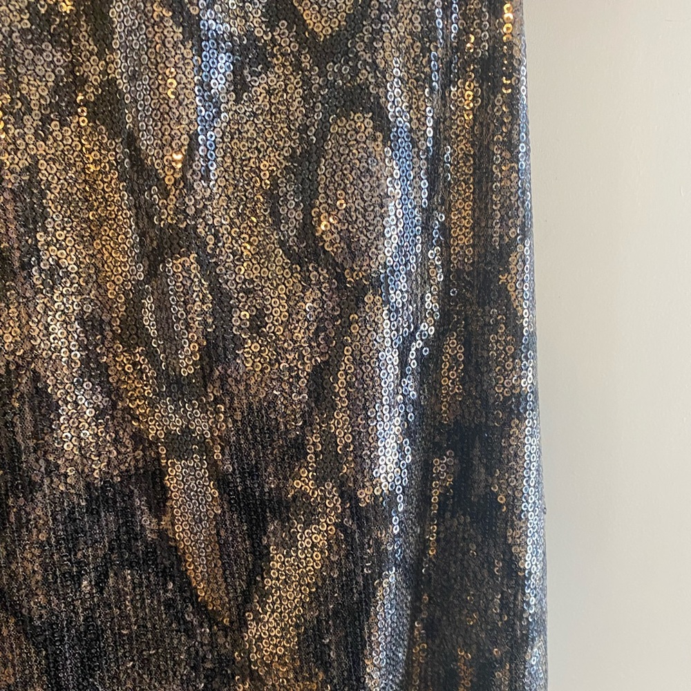 Pink Martini Short Sleeved Sequin Python Print Mi… - image 2